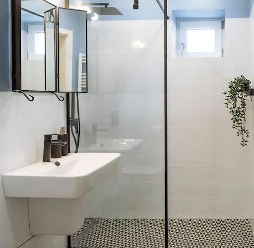 Good Vibes بوخارست